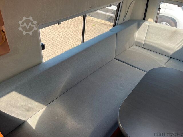 Kastenwagen Wohnmobil / Campervan LA STRADA Avanti E - Hecksitzgruppe -  - Solar