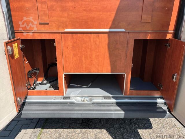 Kastenwagen Wohnmobil / Campervan LA STRADA Avanti E - Hecksitzgruppe -  - Solar