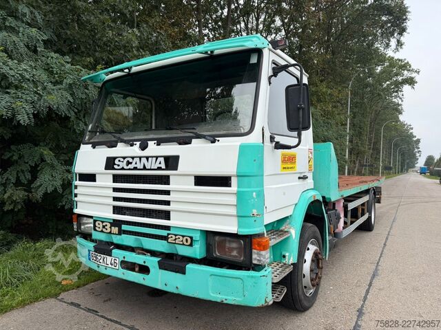 Abschleppwagen LKW SCANIA 93M  220 / Maschinen- Traktor-Auto Transport