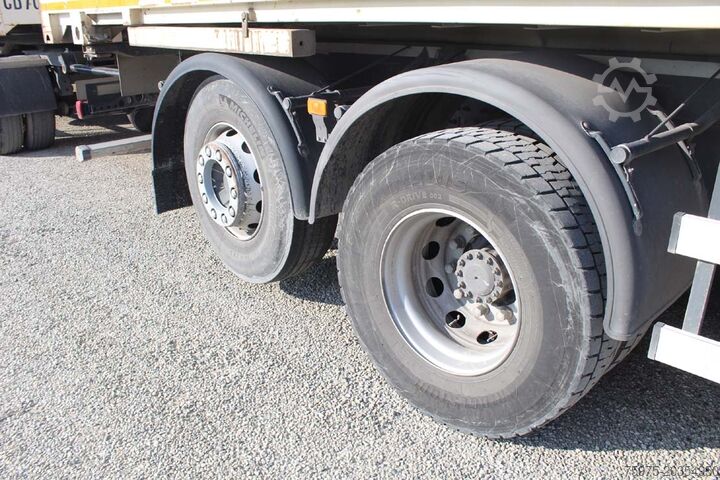 Hakenlift LKW Volvo FH12 460 motrice porta casse mobili usat