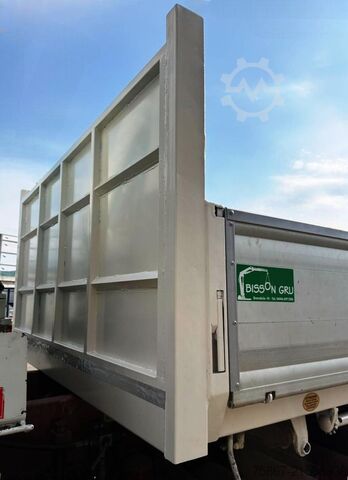 Kipper LKW Iveco STRALIS 350