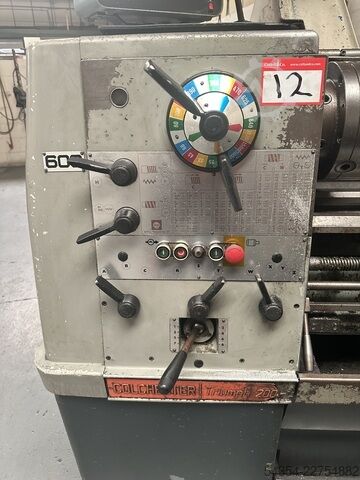 Spitzen-Drehmaschine mit Spaltbett Colchester Triumph 2000
