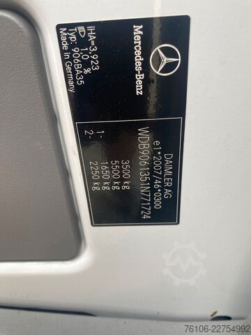Box van MERCEDES-BENZ Sprinter 316 CDI Koffer *Klima*Ahk*Seiten Tür*