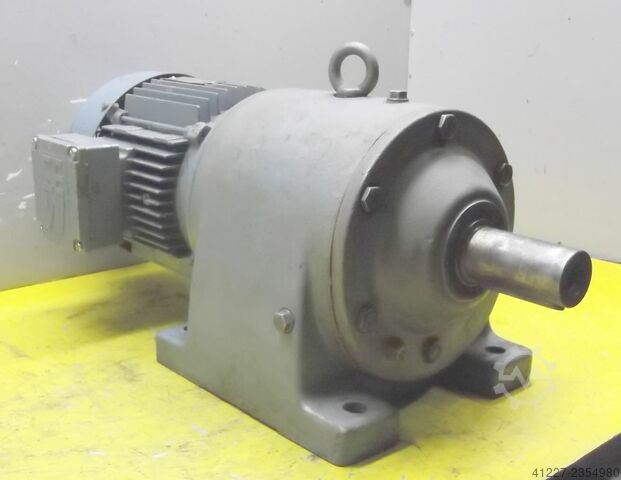 Gear motor 1.5 kW 53 rpm SEW-EURODRIVE R70DT90L4B8