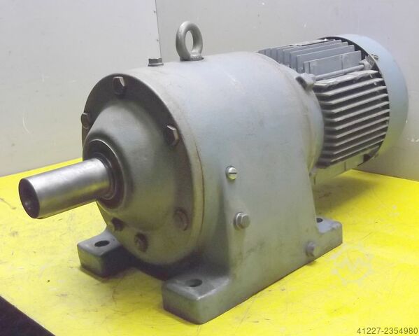 Gear motor 1.5 kW 53 rpm SEW-EURODRIVE R70DT90L4B8
