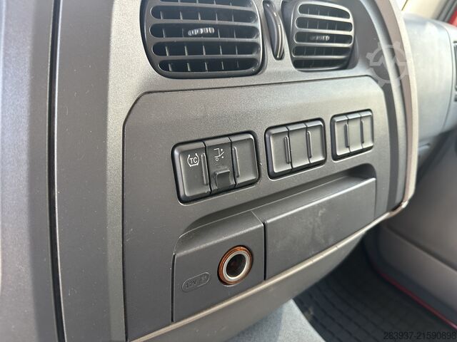 Box truck DAF LF 45.230