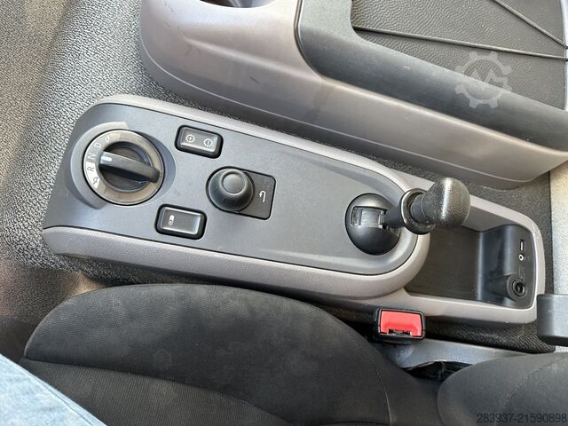 Box truck DAF LF 45.230