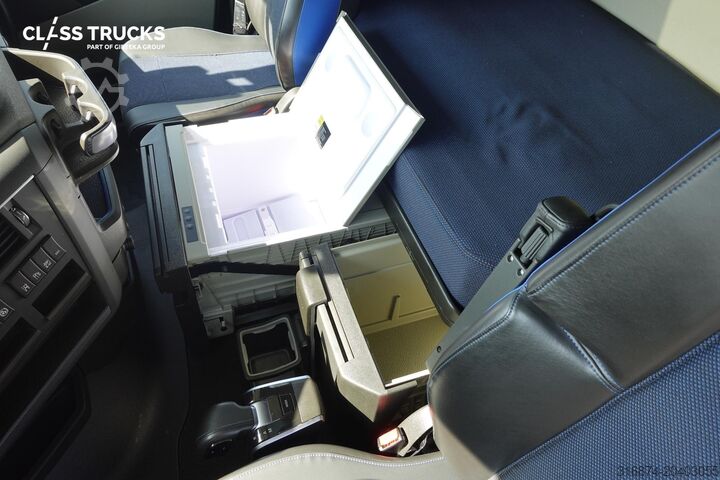 Standard tractor unit VOLVO FH 460 Globetrotter XL i-Save