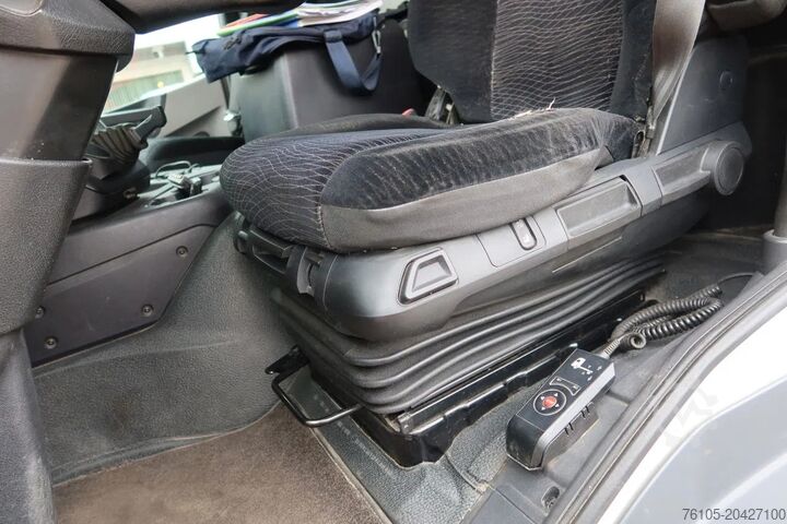 Crane Mercedes-Benz ANTOS 2830 Kraanwagen open Laadbak Fassi F295 +...