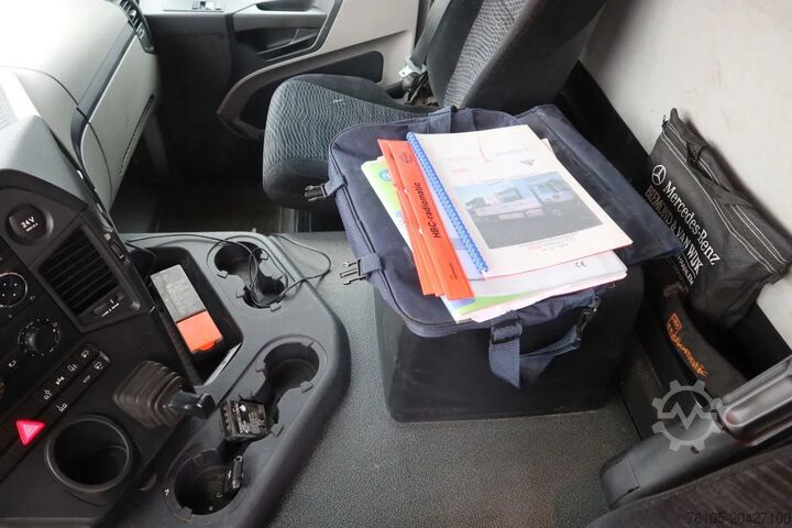 Crane Mercedes-Benz ANTOS 2830 Kraanwagen open Laadbak Fassi F295 +...