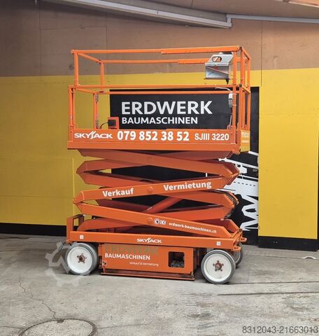Scherenarbeitsbühne Skyjack SJIII 3220