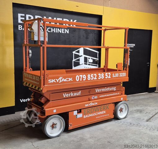 Scherenarbeitsbühne Skyjack SJIII 3220