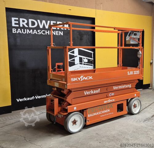 Scherenarbeitsbühne Skyjack SJIII 3220
