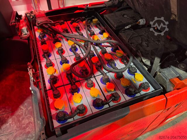 Forklift Linde E16C-02