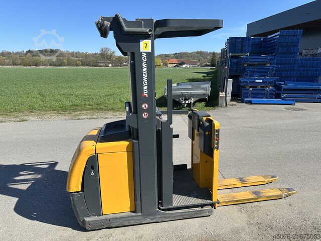 Jungheinrich Vertikal-Kommissionierer Jungheinrich EKS 110
