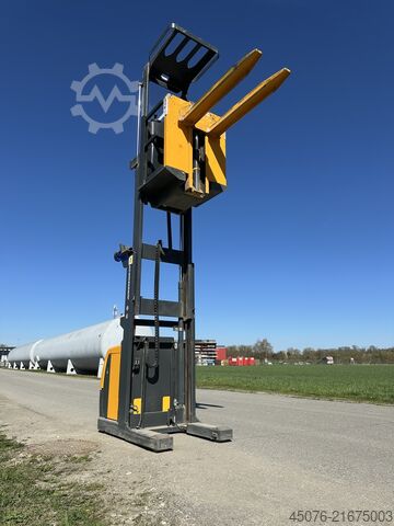 Jungheinrich Vertikal-Kommissionierer Jungheinrich EKS 110