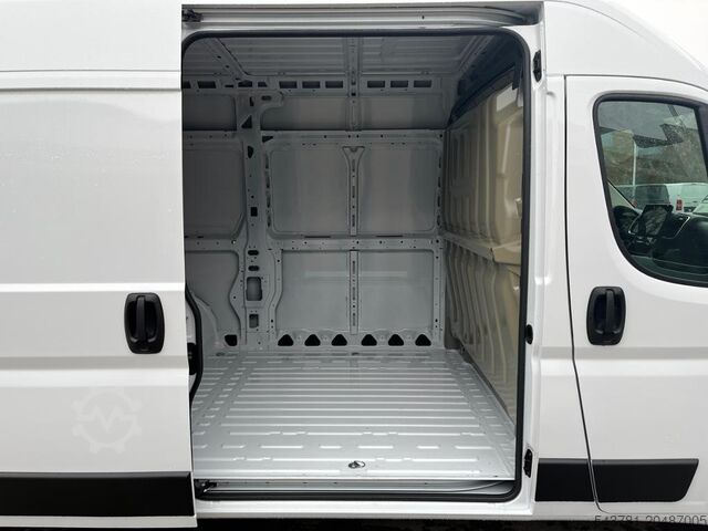 Minibus FIAT Ducato 35 L2H2 RüKa Navi CarPlay Allwetter