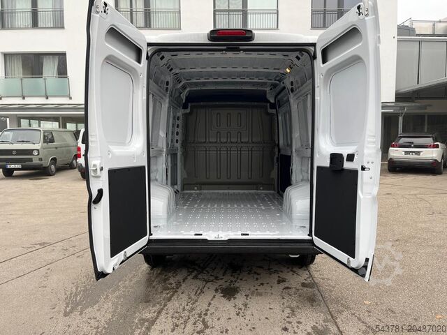 Kleinbus FIAT Ducato 35 L2H2 RüKa CarPlay Navi Allwetterreifen