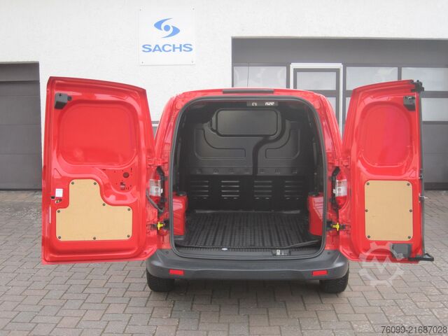 Kastenwagen Ford Courier Limited Navi Kamera 2xSchiebetür