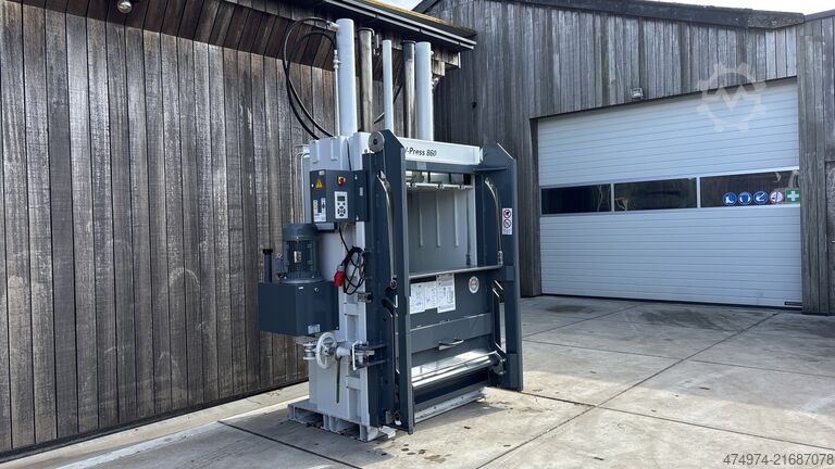 Ballenpresse für Recycling und nachhaltigen Abfall HSM V-Press 860 - 2012