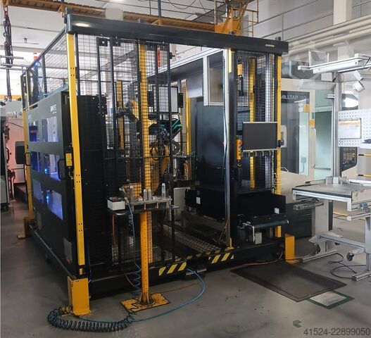 Vertical high-speed machining center DMG MORI MILL TAP 700 Automatisierung mit Roboter
