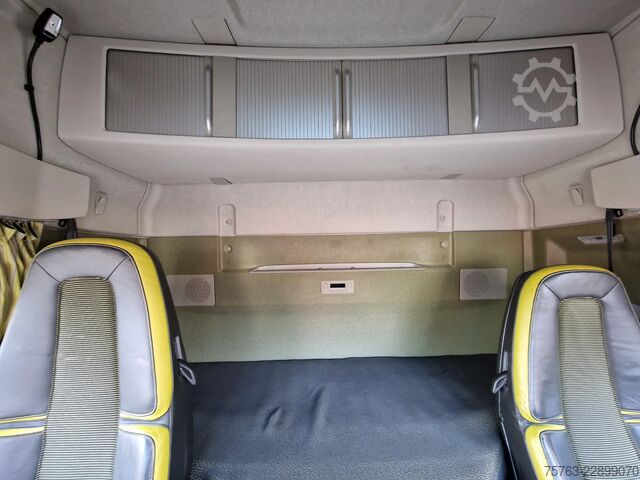Standard-SZM Volvo FH 16.750 Globetrotter 4x2 - Retarder - I parkc...