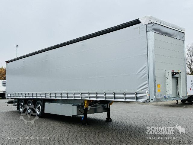 Auflieger mit Pritsche & Plane Schmitz Cargobull Curtainsider Standard Getränke