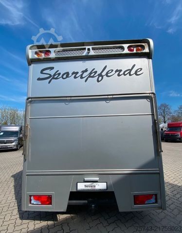 Viehtransporter MAN 8220 TGL    3-4 Pferde