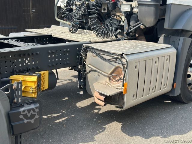 Gefahrgut LKW MERCEDES-BENZ Actros 1843 ADR FL/AT Safety Xenon