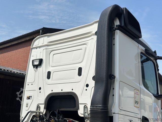 Gefahrgut LKW MERCEDES-BENZ Actros 1843 ADR FL/AT Safety Xenon