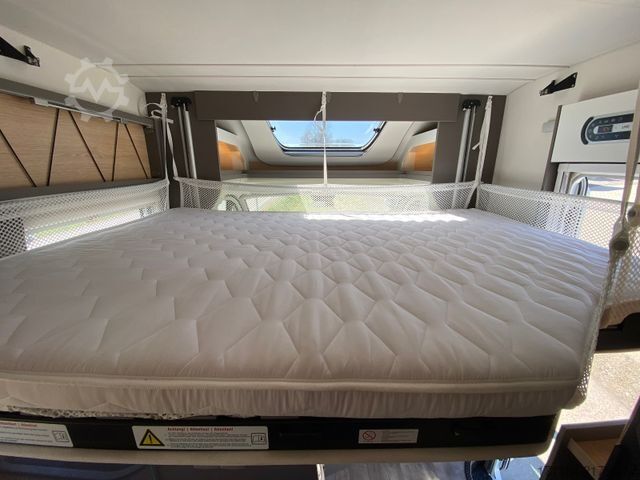 Teilintegriertes Wohnmobil LMC Tourer  H 730 G  ,Hubbett, Navi,Wintertauglich