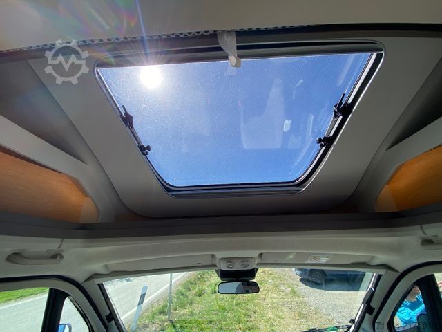 Teilintegriertes Wohnmobil LMC Tourer  H 730 G  ,Hubbett, Navi,Wintertauglich