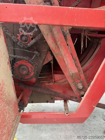 Square baler New Holland D2000