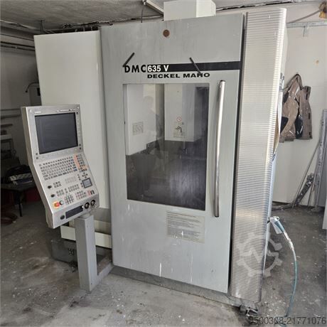 CNC milling machine 3-axis Deckel Maho DMC 635V