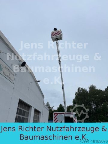 Working platform truck IVECO ML 120EL18 Hubarbeitsbühne isoliert 15 Meter
