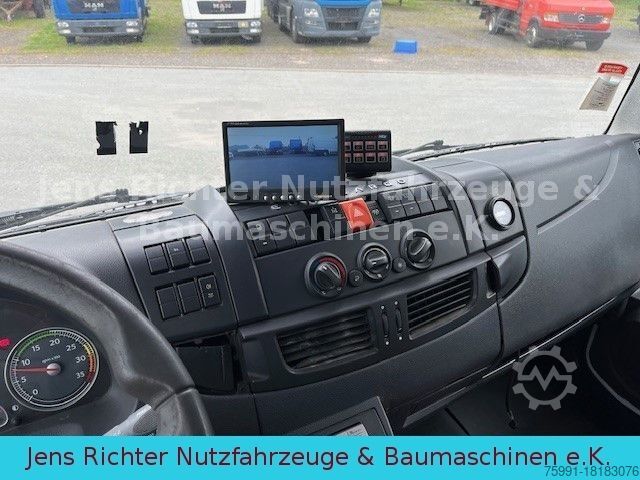 Working platform truck IVECO ML 120EL18 Hubarbeitsbühne isoliert 15 Meter