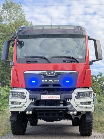 Fire department all-wheel drive tank fire engine (TLF) MAN TGM 13.290 TLF 3000 Allrad 4000 l Wasser