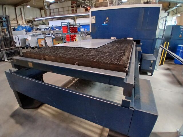 Laser cutting machine TRUMPF TruLaser 5030 Fiber