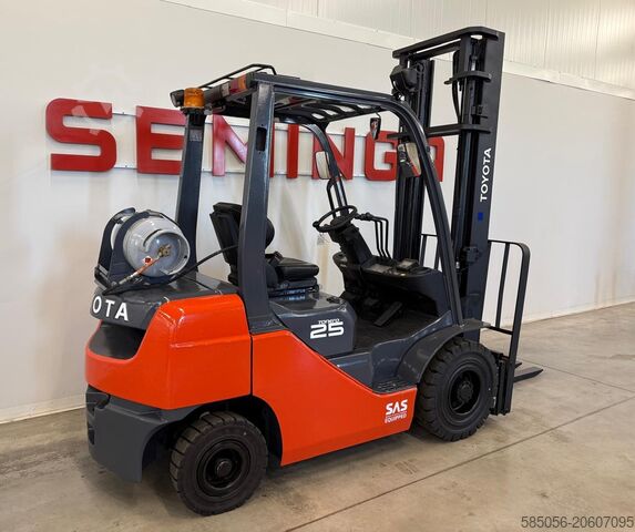 Forklift Toyota 10872 - 02-8FGF25