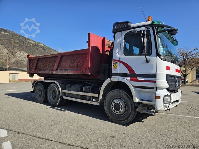 Tipper truck Mercedes-Benz ACTROS 3336