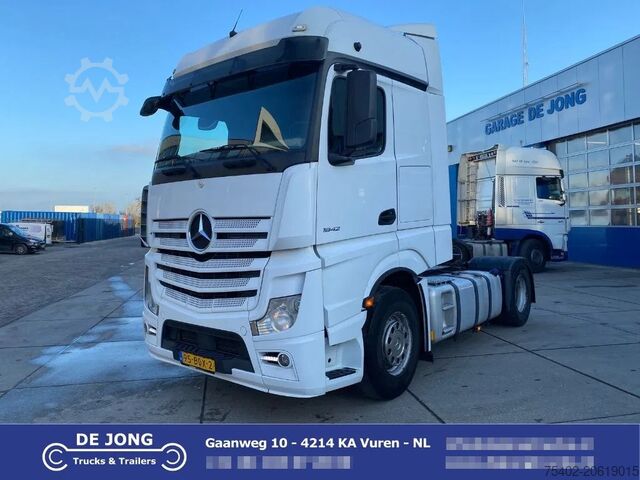 Standard tractor Mercedes-Benz Actros 1842 Big space / Automatic