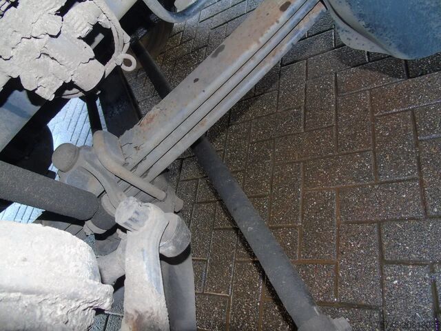 Refrigerated/frozen transport Scania P230 + carrier supra 950 + euro 5 + lift