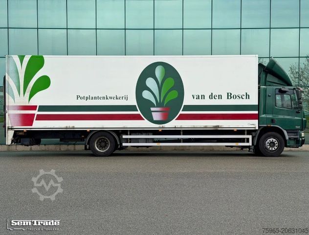 LKW mit Kofferaufbau DAF CF 65.250 EURO 3 MANUAL GEARBOX LAMBOO ISOLATED