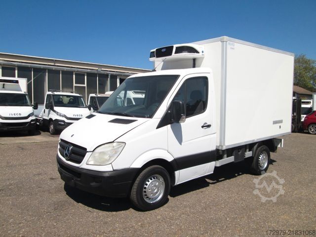 Refrigerator body van MERCEDES-BENZ Sprinter 313 *2xCarrier Tiefkühler*