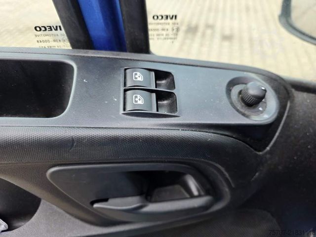 Box van IVECO 72-210 KJoffer mit Ladebordwand,AHK, Blatt/ Luft