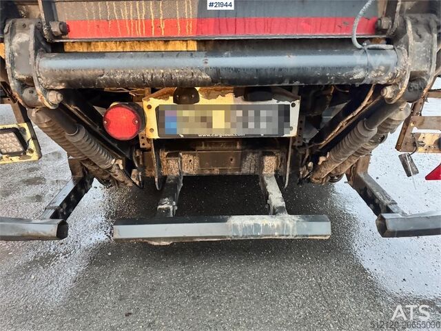 Schmitz Cabinet semi w/ Lifting element. Schmitz Cabinet semi w/ Lifting element.