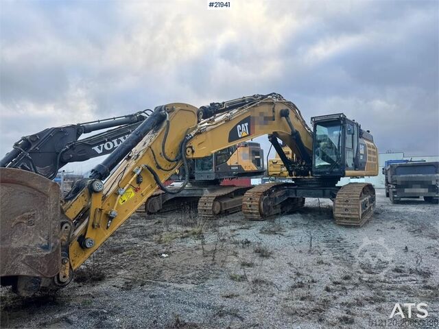 Crawler excavator CAT 352F