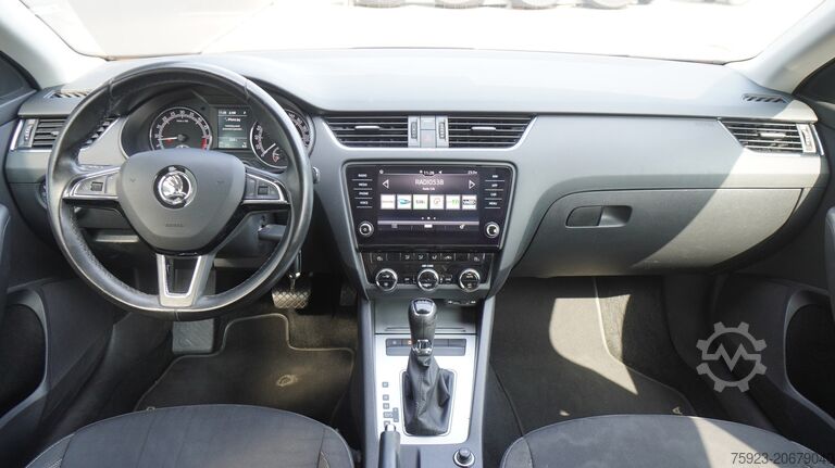 Passenger transportation Skoda OCTAVIA COMBI 1.6TDI DSG 85KW GREENTECH AMBITIO...