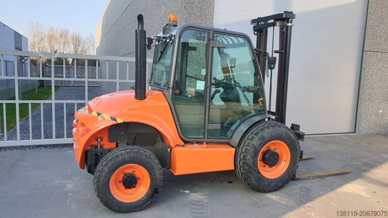 Rough terrain forklift AUSA c250hx4