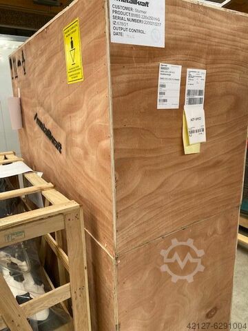 Hydraulisch Schwenkrahmen-Metallbandsäge METALLKRAFT BMBS 220 x 250 H-G - sofort verfügbar -